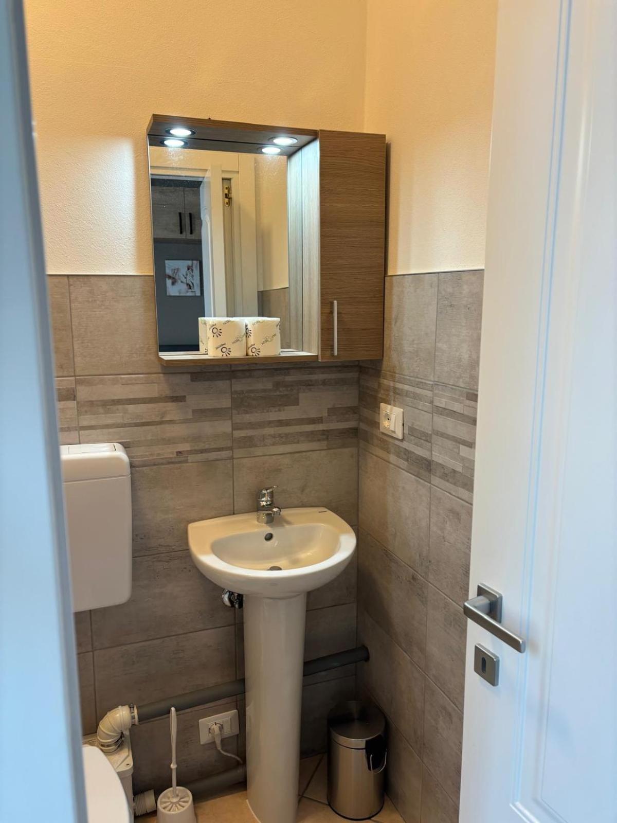 Affittacamere Home&Stazione Bolonia Exterior foto